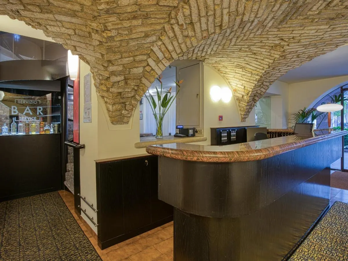 Hotel Piroscafo Desenzano del Garda