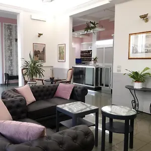 https://hotel-prati.it-tuscanyhotel.com