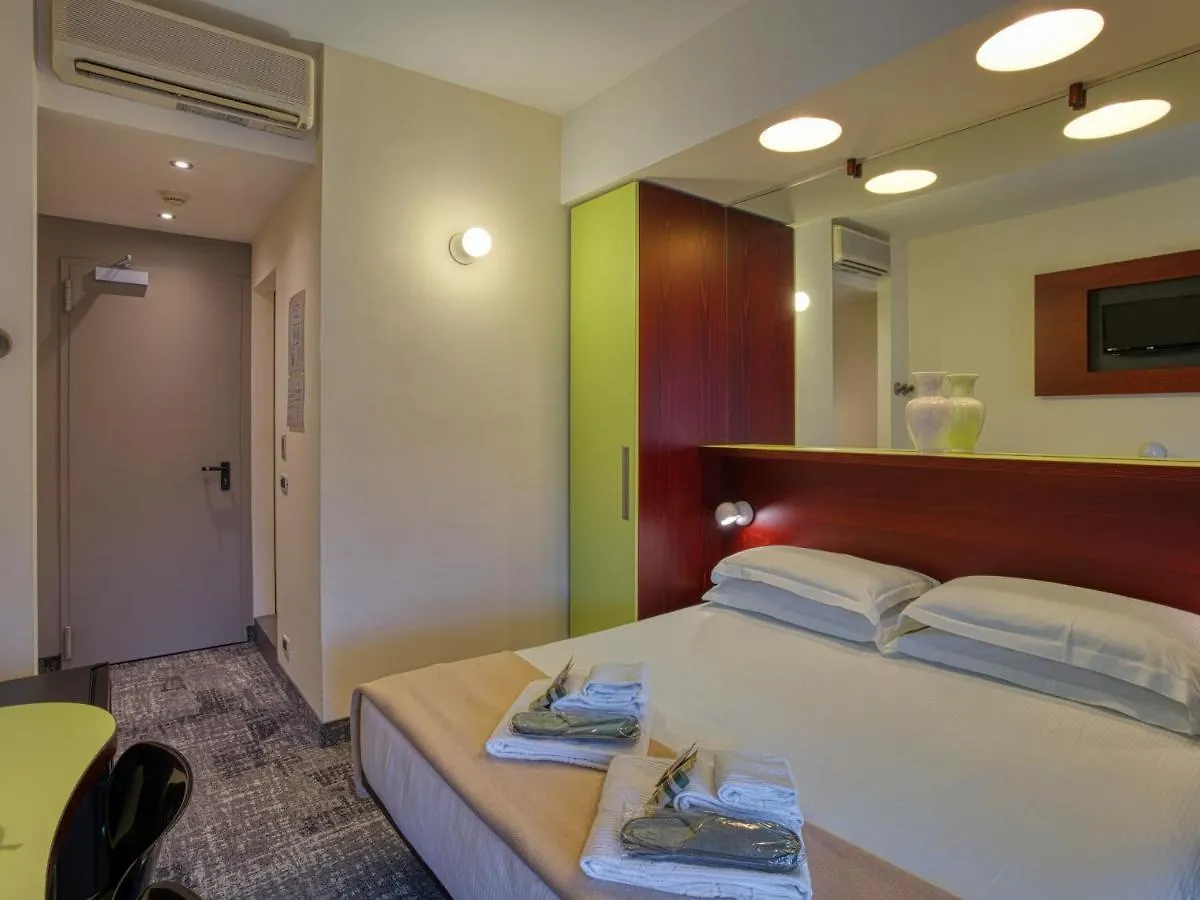Hotel Piroscafo Desenzano del Garda