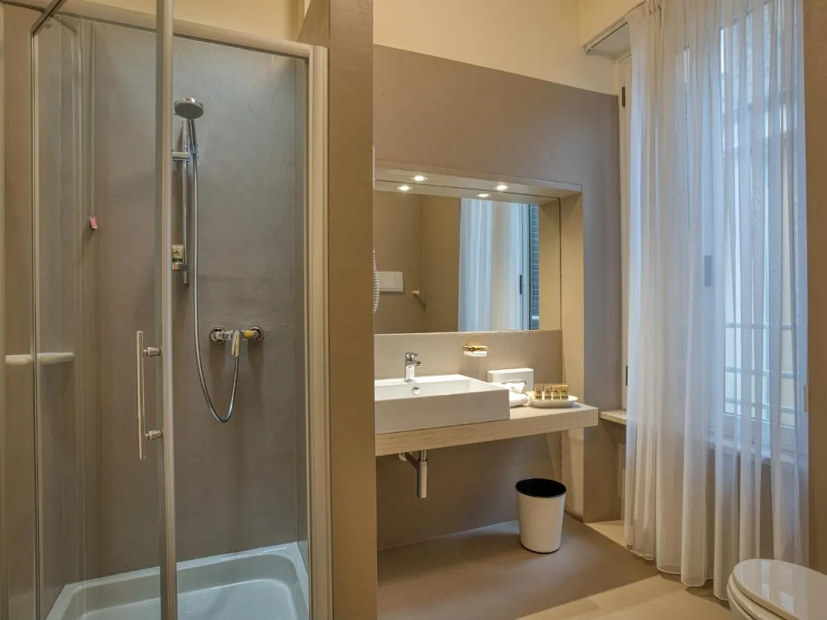 Hotel Piroscafo Desenzano del Garda