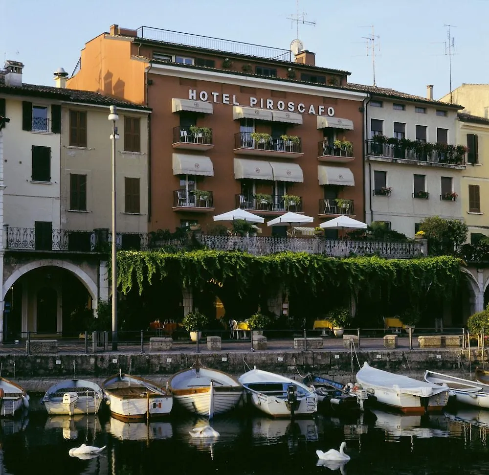 Hotel Piroscafo Desenzano del Garda 3*,  Italy