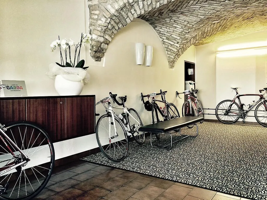 Hotel Piroscafo Desenzano del Garda