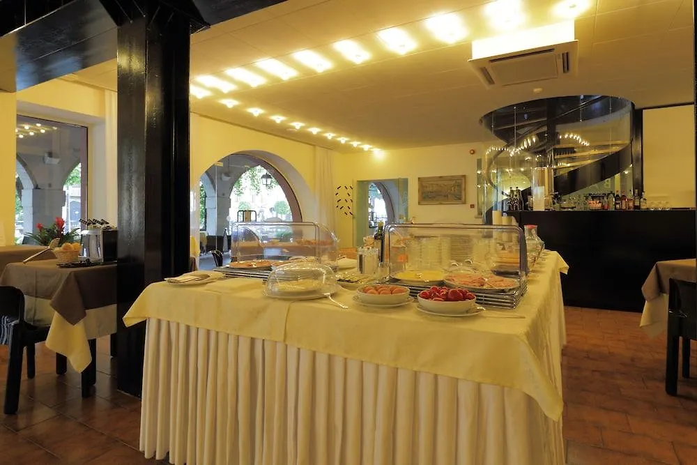 ***  Hotel Piroscafo Desenzano del Garda Italy
